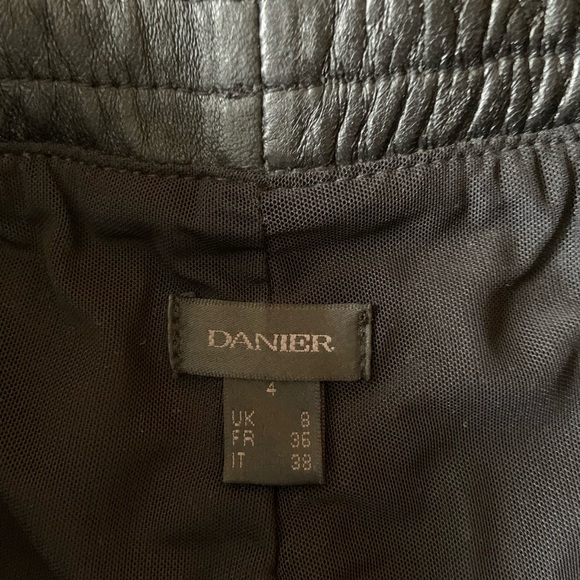 Danier genuine leather shorts - Picture 2 of 4